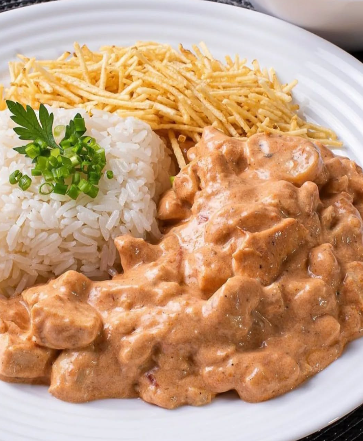 2 Marmitex Grande Com Strogonoff